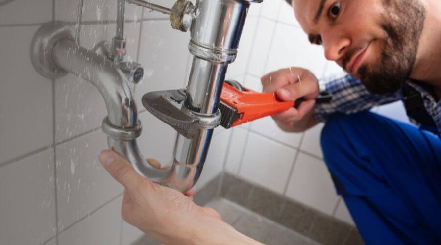 Professional same day plumber services in Flora, IN